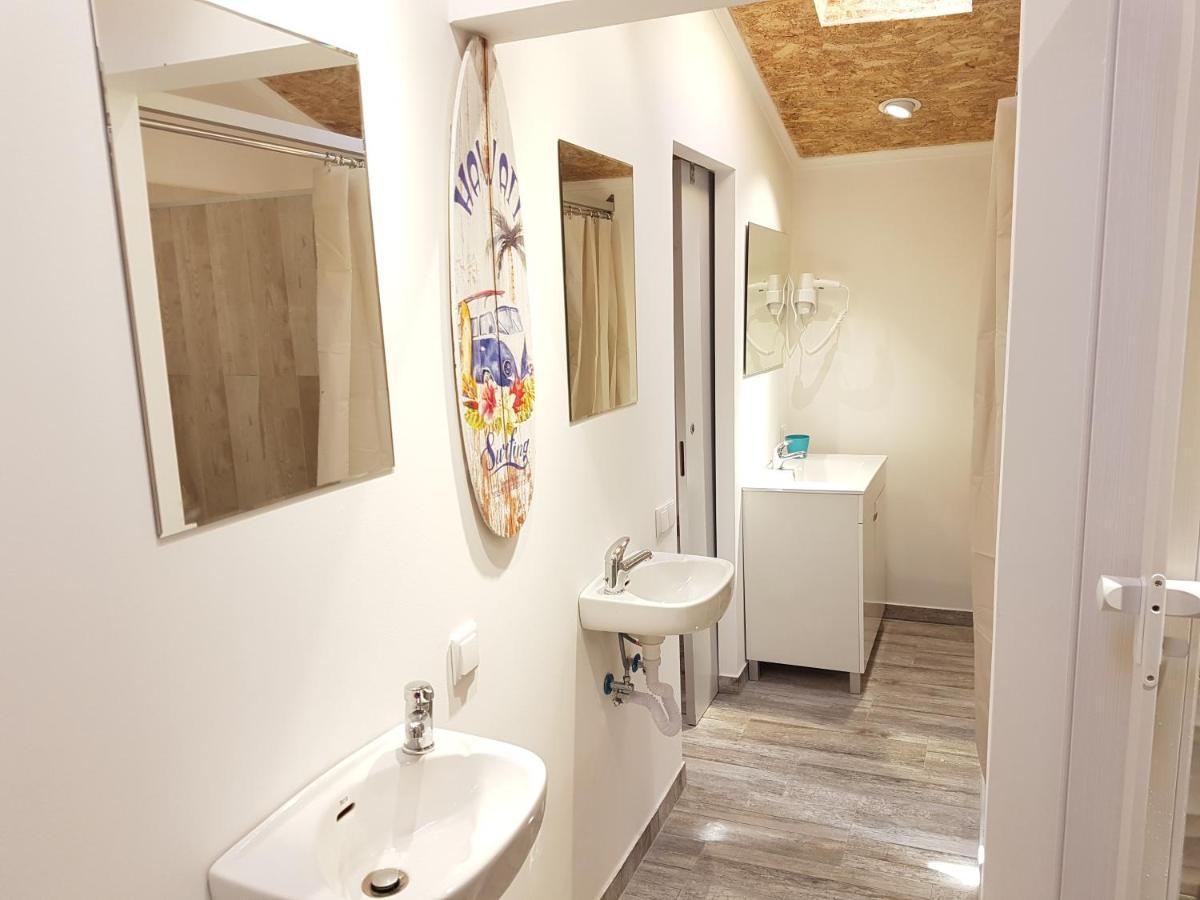 Vila Maria Mix Dorm By Host-Point Коста да Капарика Екстериор снимка